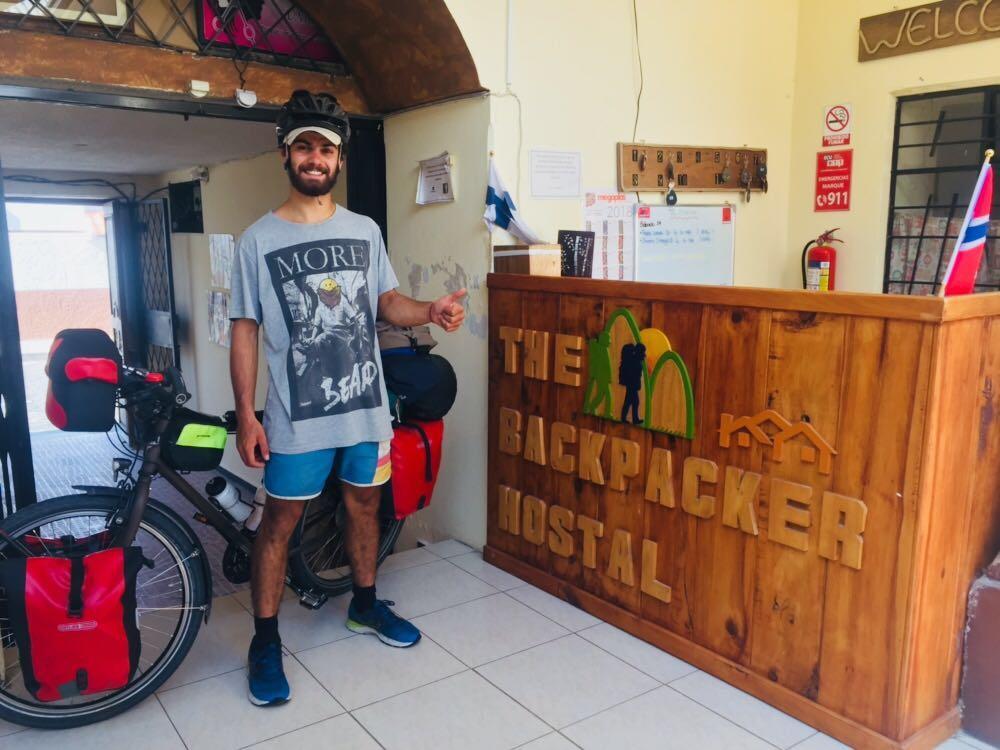 The Backpacker Hostal 伊瓦拉 外观 照片