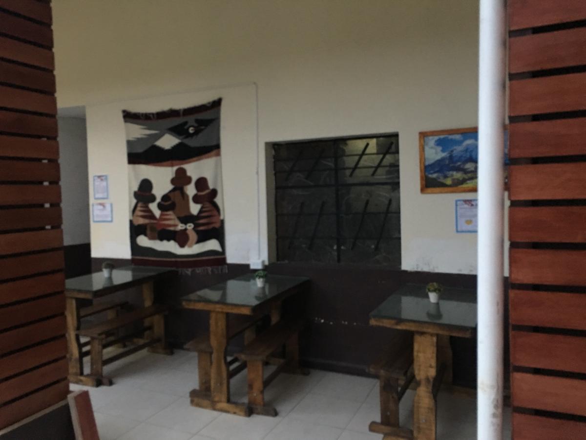 The Backpacker Hostal 伊瓦拉 外观 照片